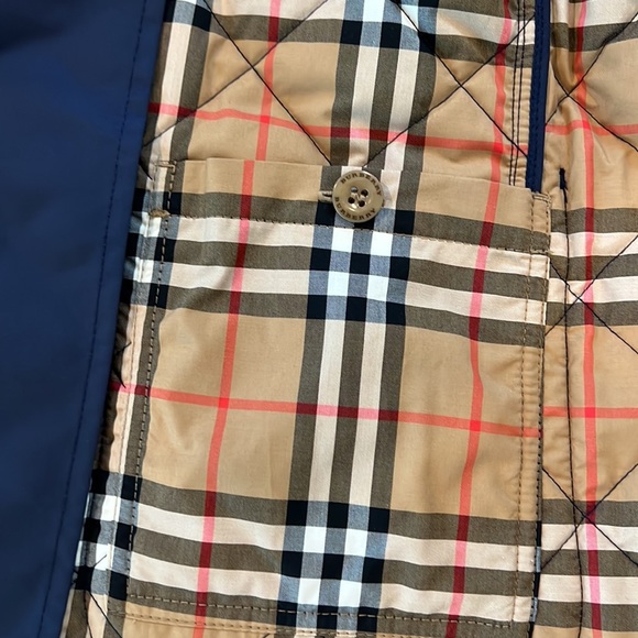 Burberry Men’s Diamond Quilted Thermoregulated Blazer - Picture 8 of 8